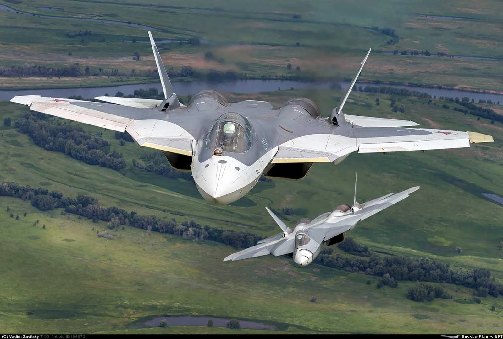 Su-57 vs F-22/F-35 πάνω από τη Συρία – Μήπως η ικανότητα Stealth δεν είναι το μόνο πλεονέκτημα;